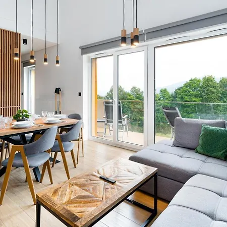 Hillside, Sun & Snow アパート