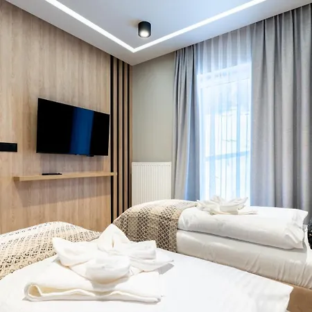 Hillside, Sun & Snow アパート