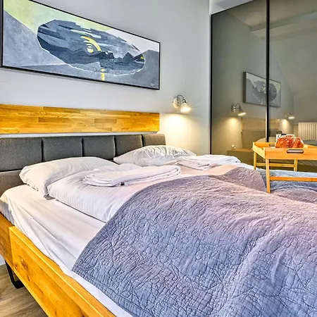 Hillside, Sun & Snow アパート カルパッチ