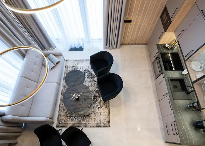 Hillside, Sun & Snow Apartment *